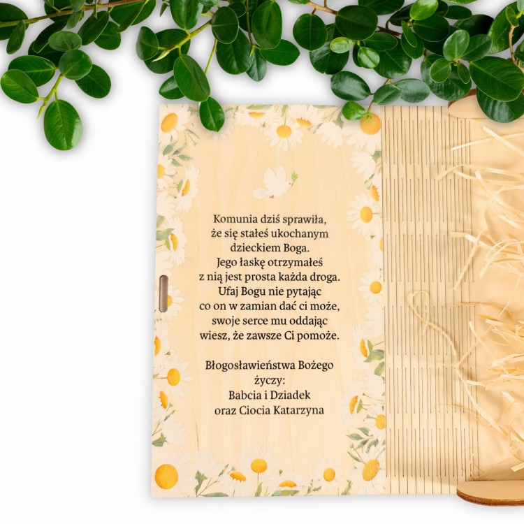 Drewniane pudełko z życzeniami na komunię (1).jpg
