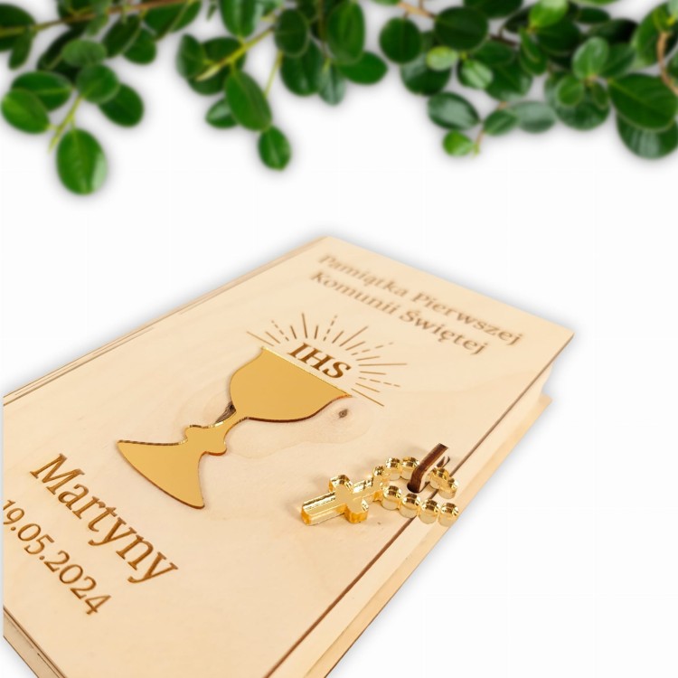 Drewniane pudełko na pieniądze pamiątka na komunie (4).jpg