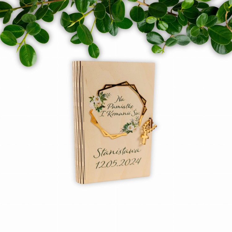 Drewniane pudełko na pieniądze pamiątka na komunie (1).jpg