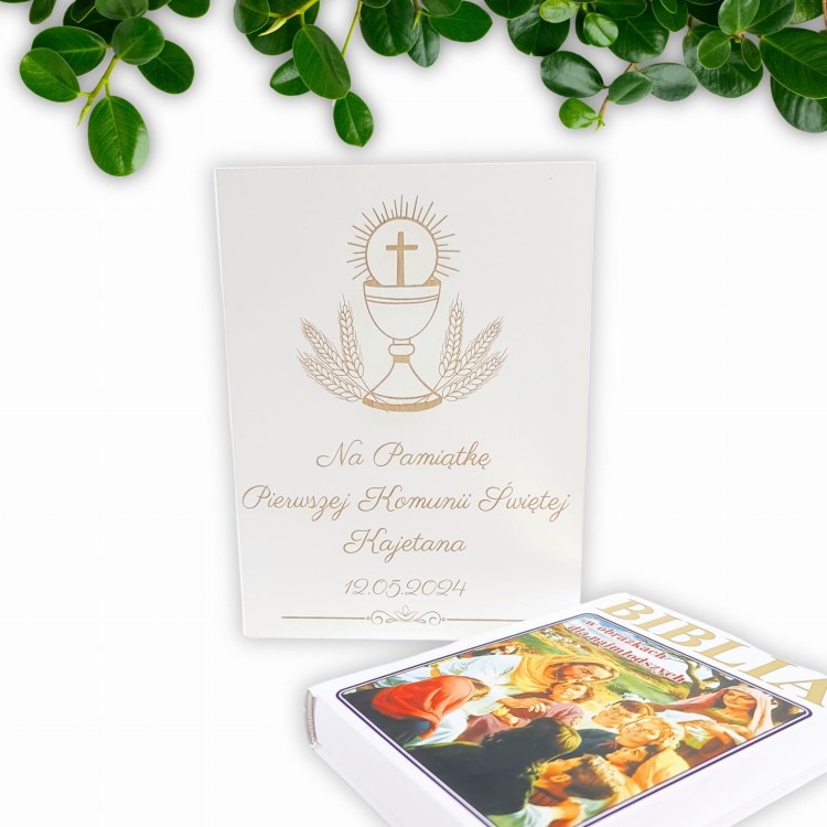 BIałe pudełko na biblie z życzenaimi Pamiątka Komunii Świętej (7).jpg