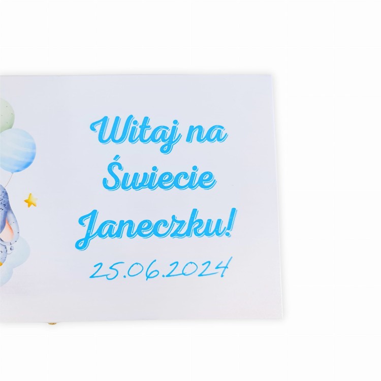 Białe pudełko wspomnień dla dziecka.jpg