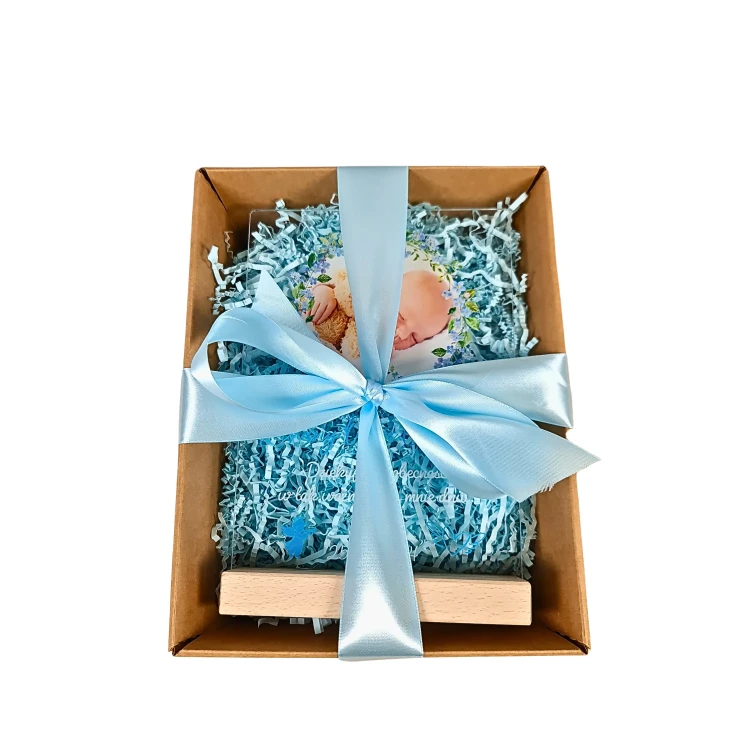 Prezent na chrzest dla chrzestnego.webp