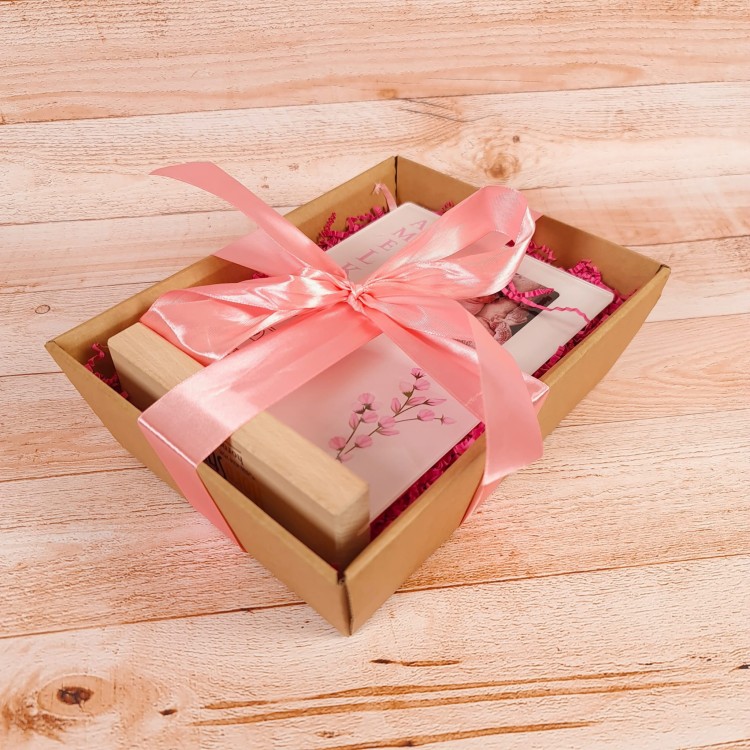 Pudełko prezentowe dla dziewczynki.jpg