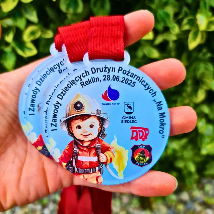 Medale strażackie dla dzieci.webp