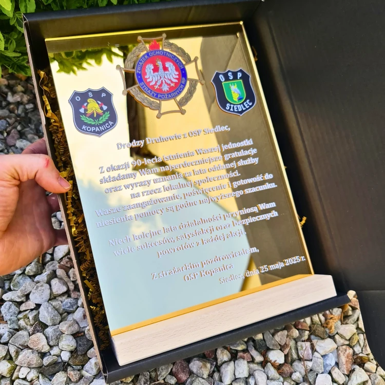 podziękowanie strażackie na złotej plexi.webp