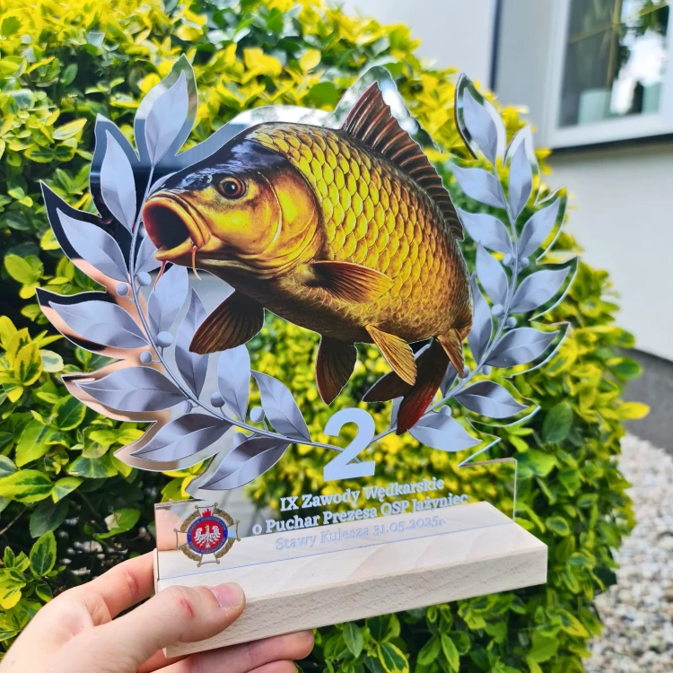Puchar na zawody wędkarskie.webp