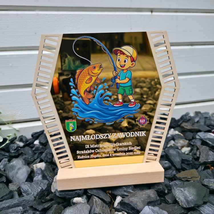 Puchar dla najmłodszego wędkarza.jpg