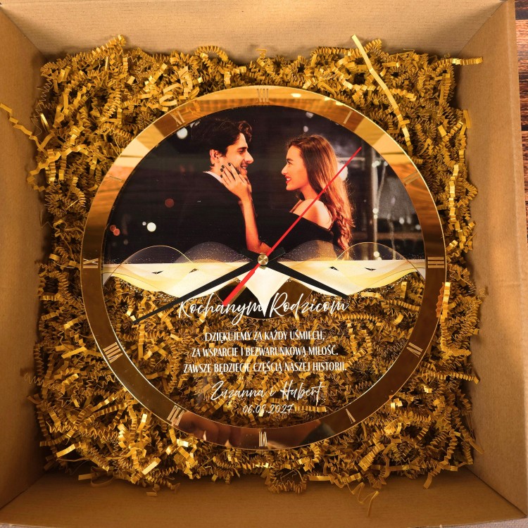 Prestiżowy zegar w pudełku prezentowym.jpg