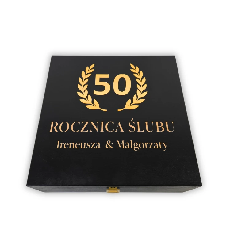 Skrzynka z grawerem na rocznice ślubu.jpg