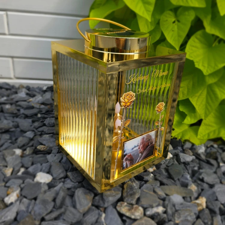 personalizowany znicz solarny dla mamy.jpg