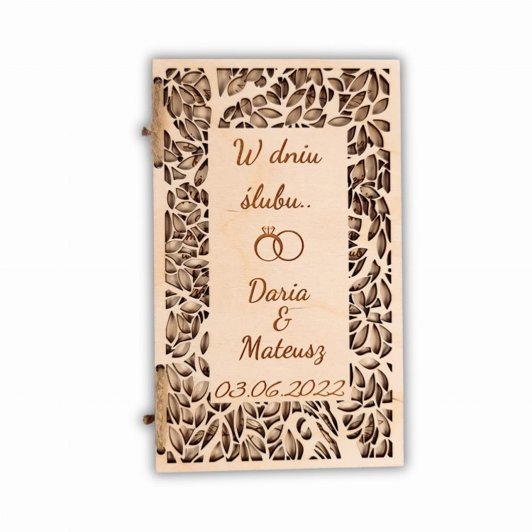 Ażurowa kartka na ślub z sklejki