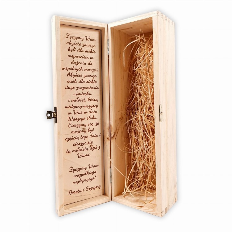 Skrzynka na wino z życzeniami i grawerem na  ślub