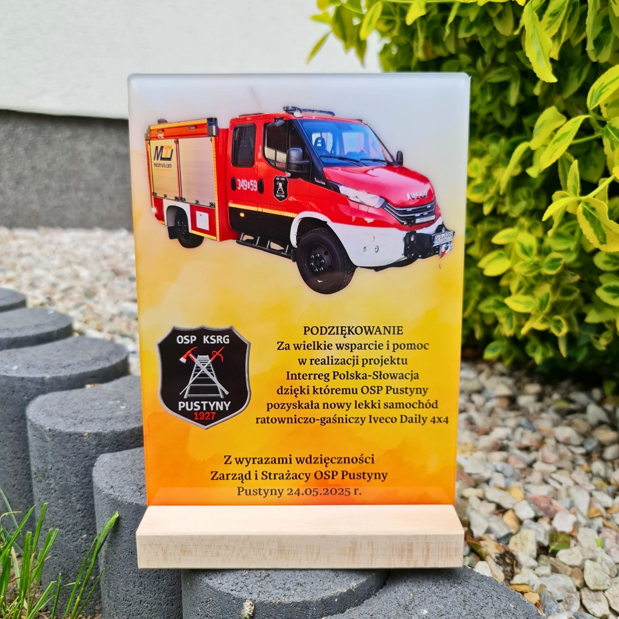 Pamiątka, podziękowanie od strażaków Statuetka akrylowa z nadrukiem